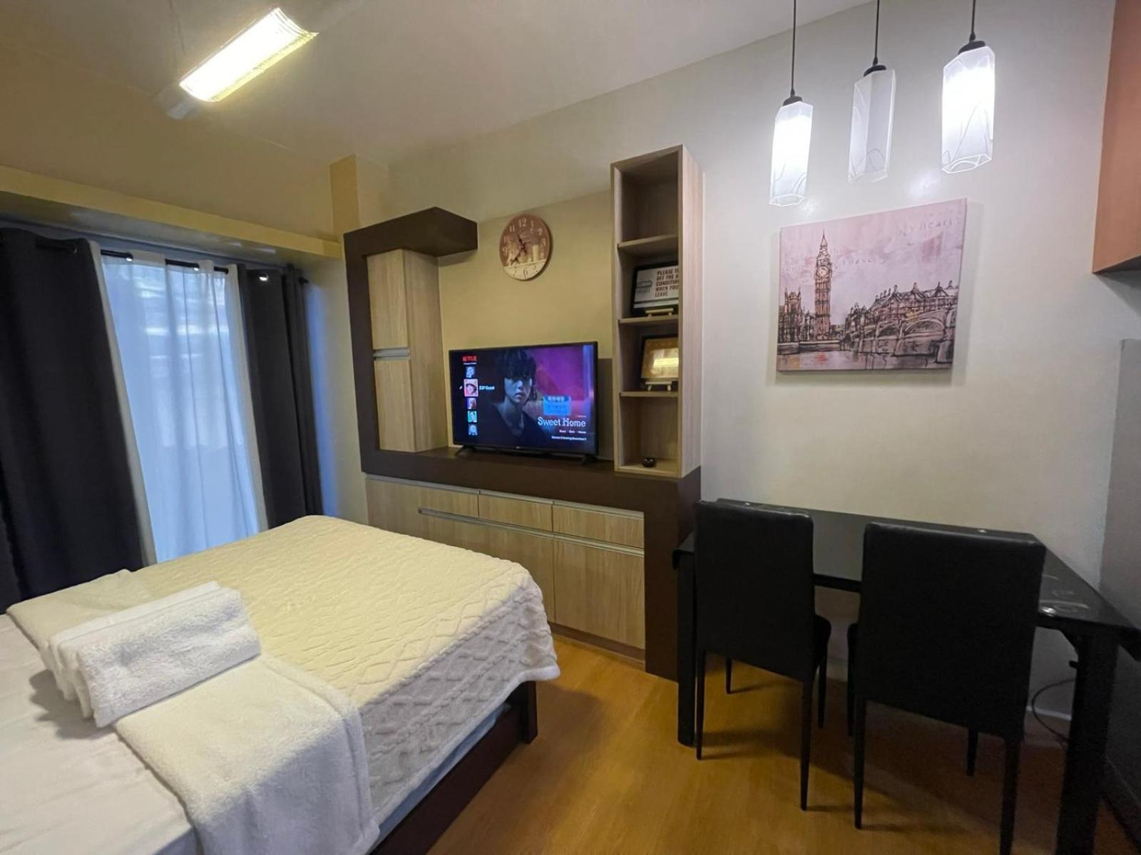 8 Adriatico Staycation Manila Bagian luar foto