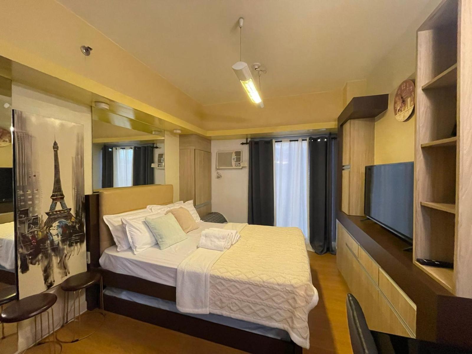 8 Adriatico Staycation Manila Bagian luar foto