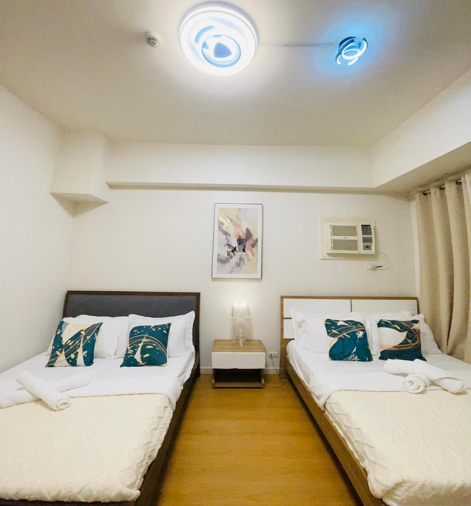 8 Adriatico Staycation Manila Bagian luar foto